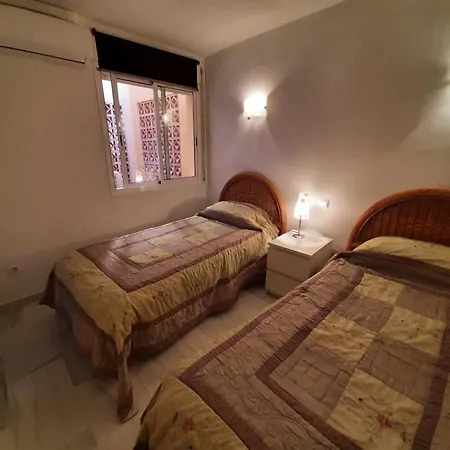 Luxury 2 Bed Freeview Tv Wi