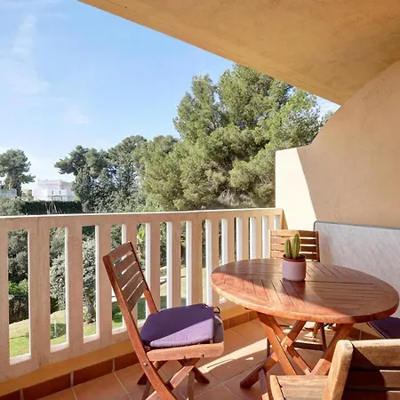 Luxury 2 Bed Freeview Tv Wi