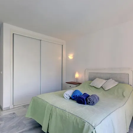 Διαμέρισμα Luxury 2 Bed Freeview Tv Wi Μαρμπέλλα