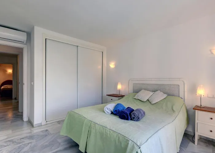 아파트 Luxury 2 Bed Freeview Tv Wi 마르베야